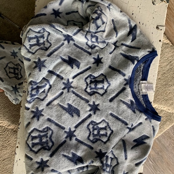 Harry Potter pjs - Picture 3 of 3